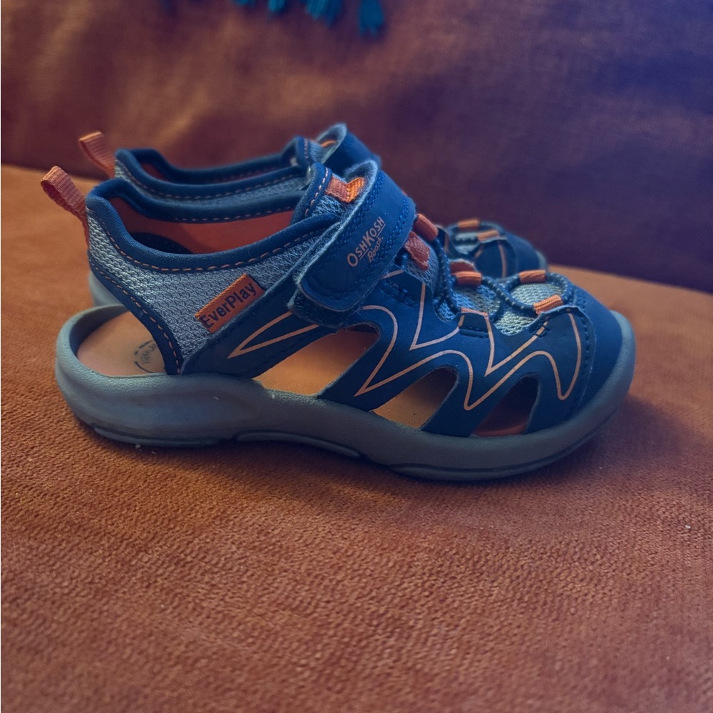 OshKosh B'gosh Sandals